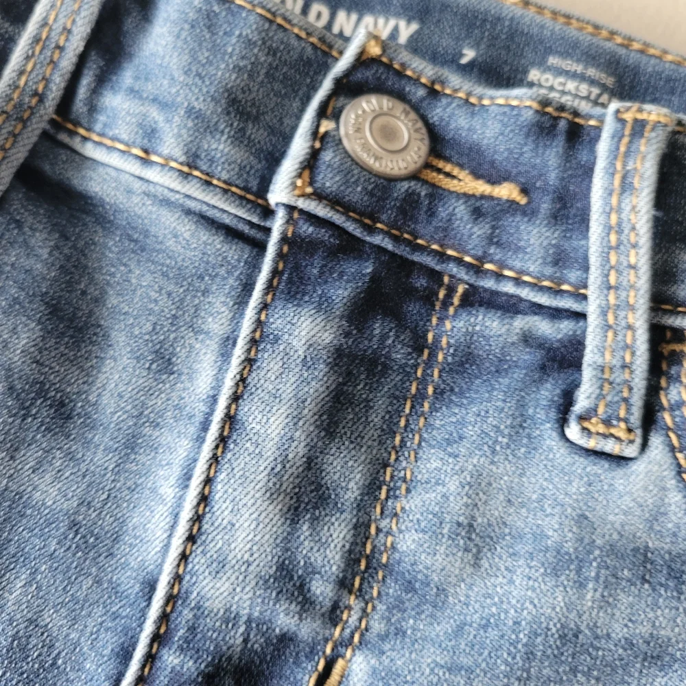 Old Navy Little Girls Rockstar Jeggings. Size 7